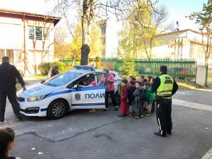 Среща и беседа с Пътна полиция относно безопасноста на пътя - 05.11.2019г.